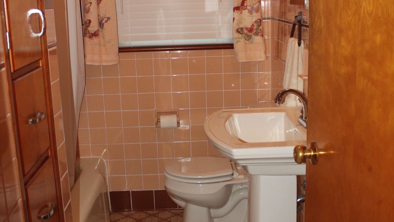 Photo of Bathroom in Arthur