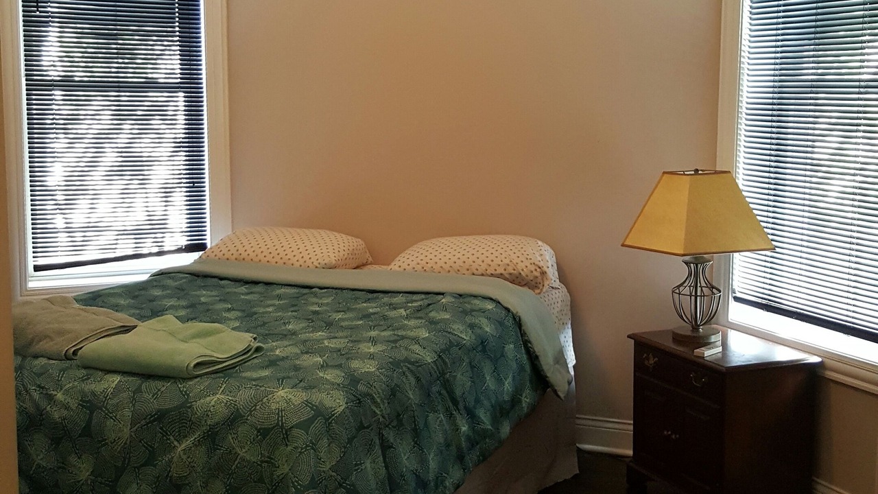 Photo of Bedroom in North Kenwood