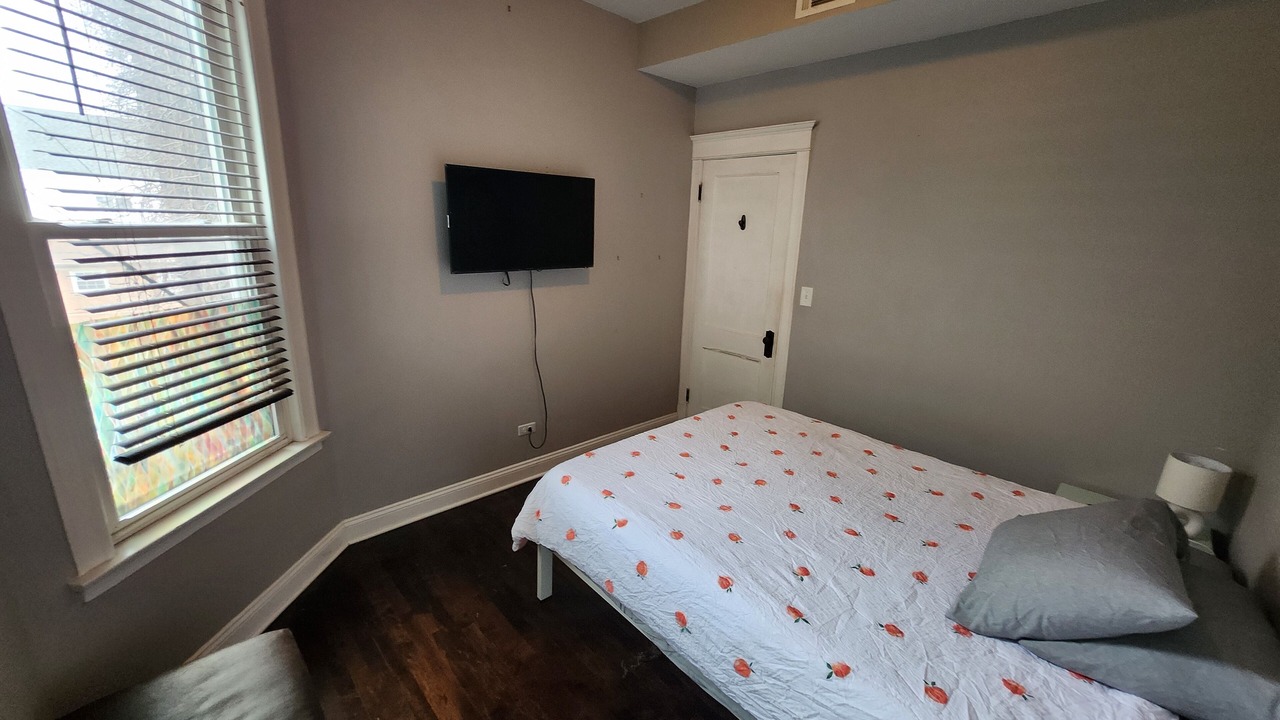 Photo of Bedroom in Logan Square