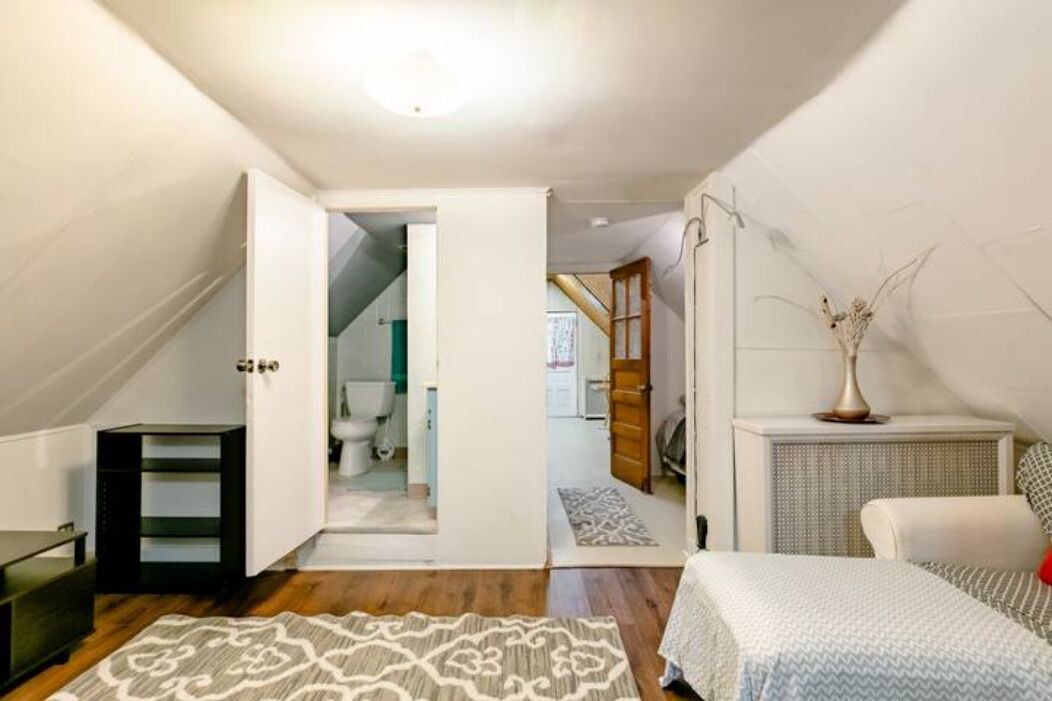 Photo of Bedroom in Irving Park East