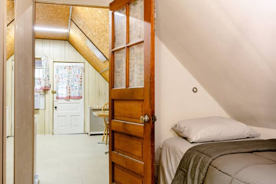 Photo of Bedroom in Irving Park East