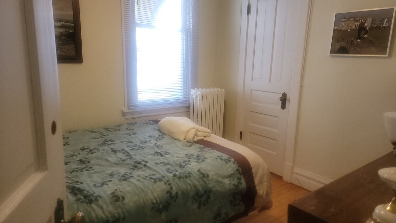 Photo of Bedroom in Logan Square