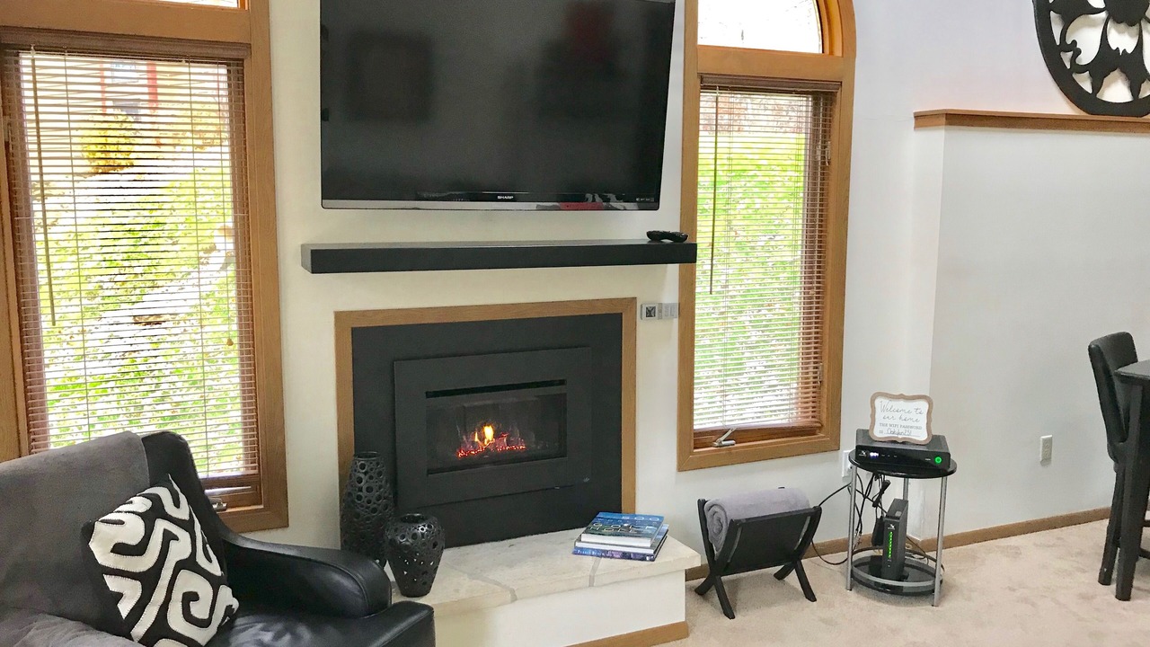 Photo of Livingroom in The Galena Territory