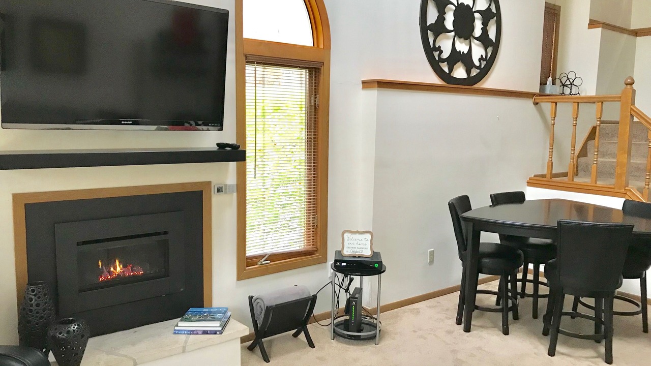 Photo of Livingroom in The Galena Territory