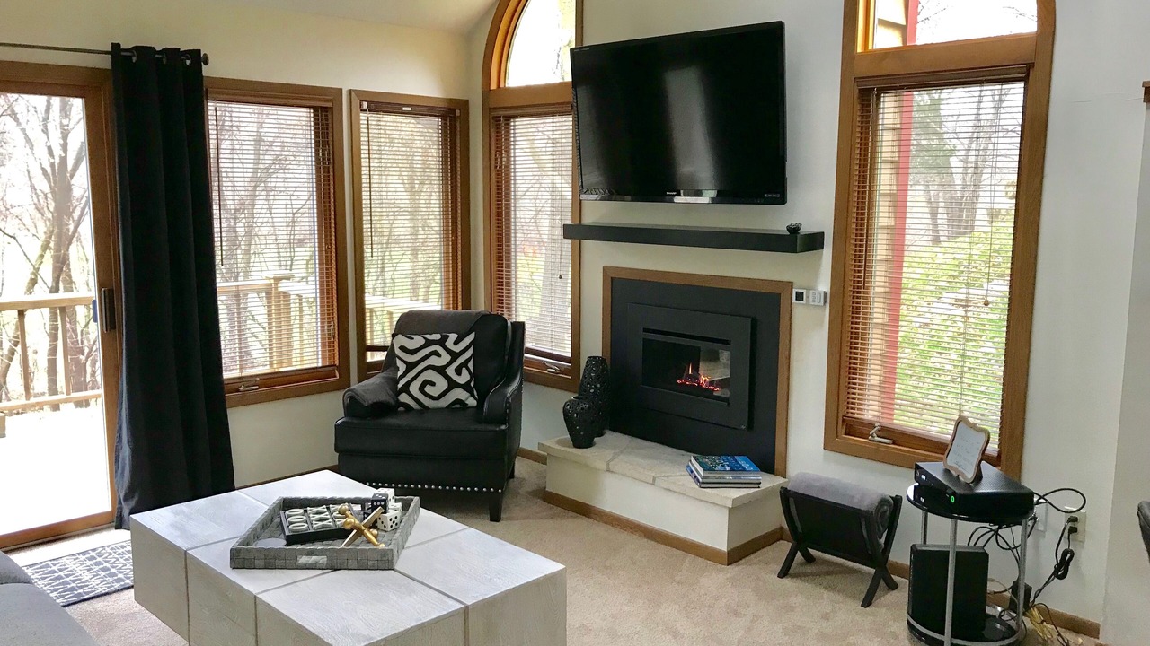 Photo of Livingroom in The Galena Territory