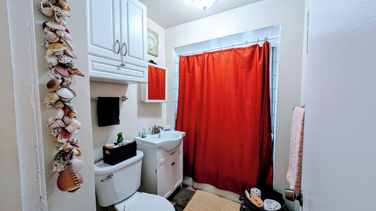 Photo of Bathroom in Avondale