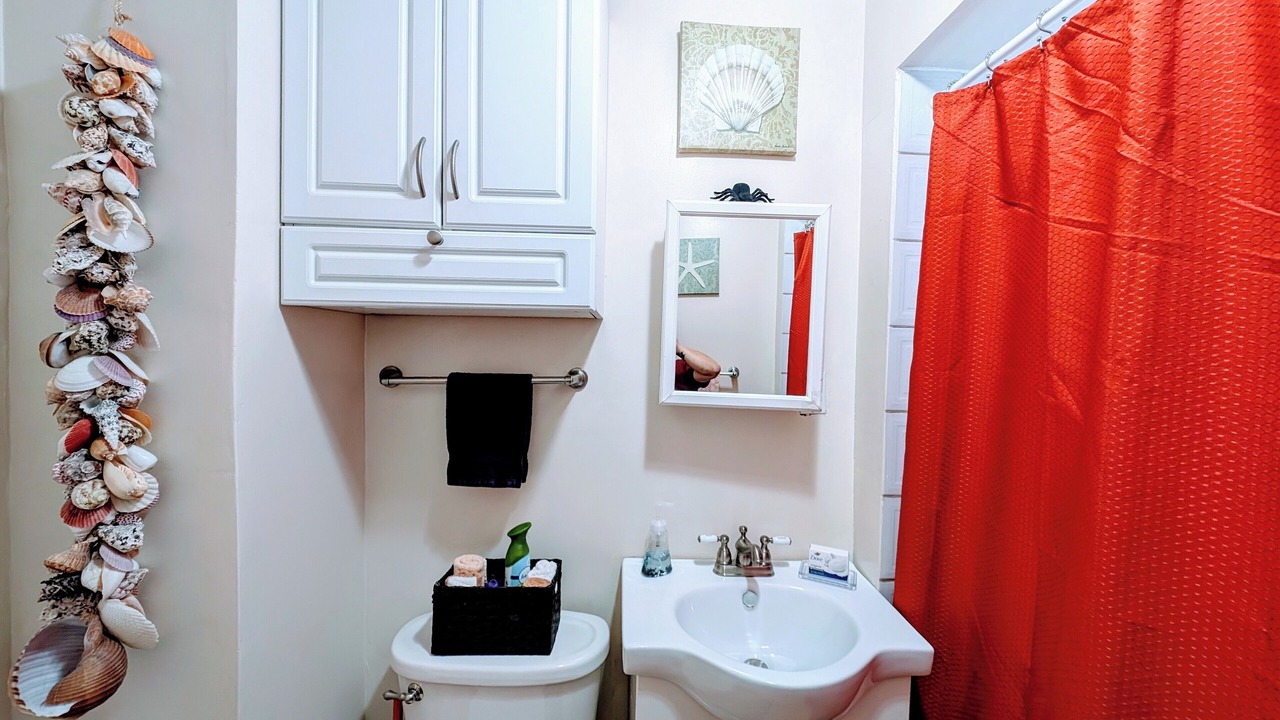Photo of Bathroom in Avondale