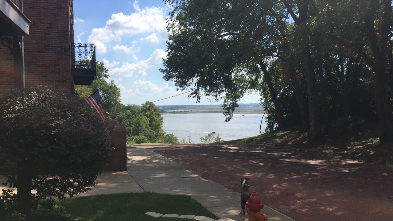 Photo of Outdoor in Alton