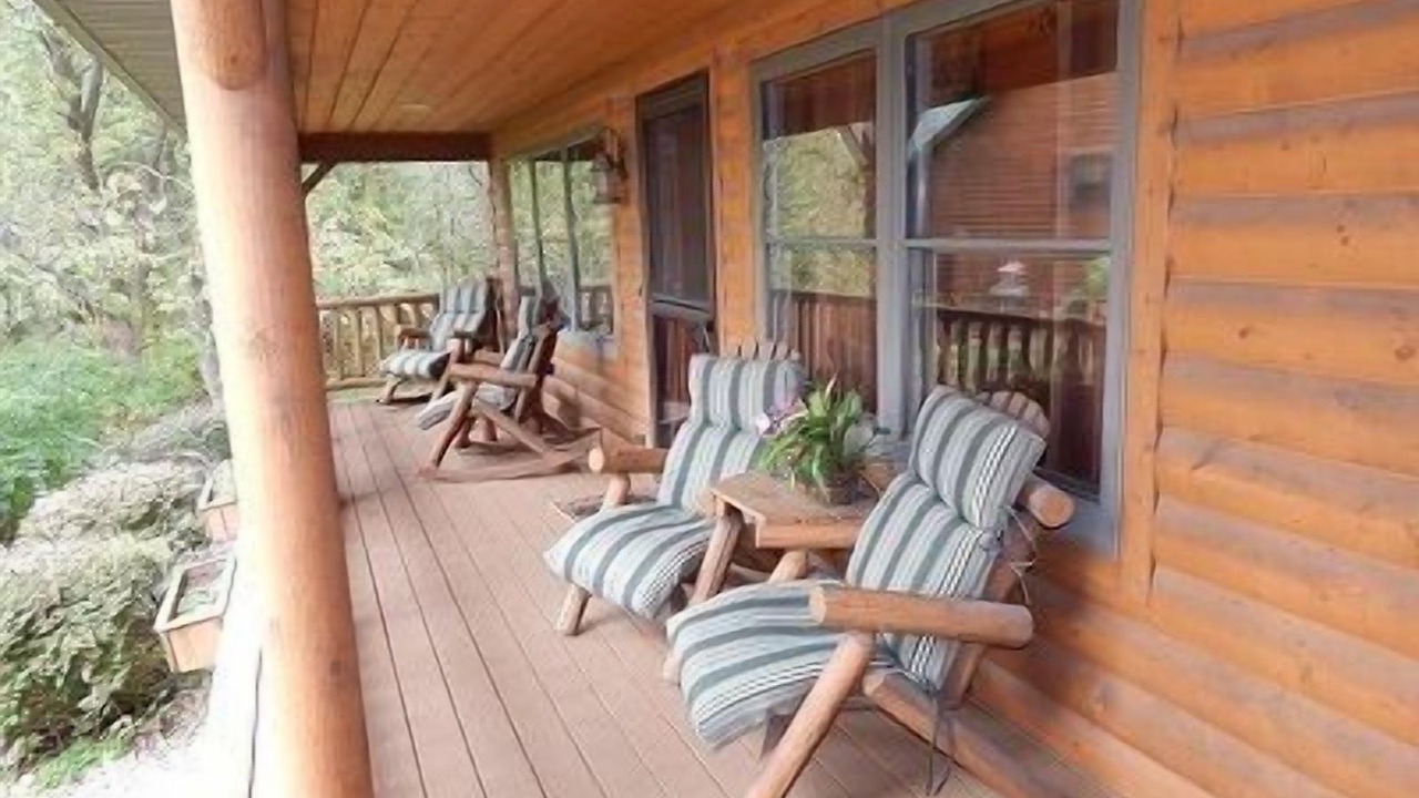Photo of Patio Balcony in Apple River