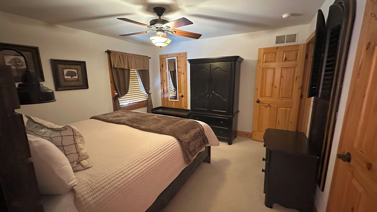 Photo of Bedroom in Apple River