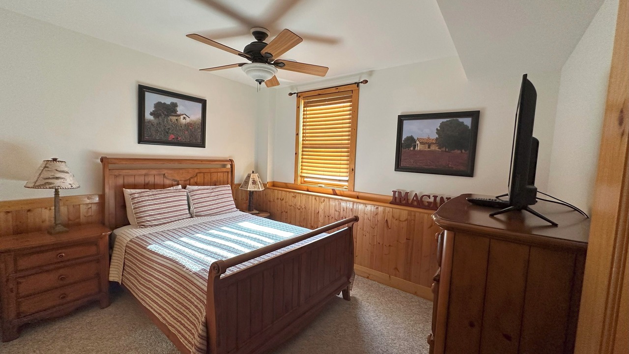 Photo of Bedroom in Apple River