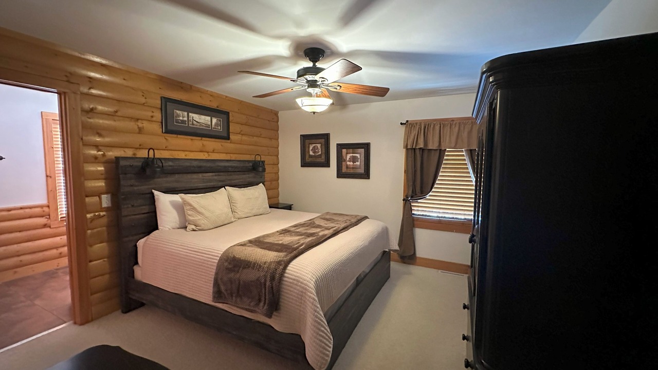 Photo of Bedroom in Apple River