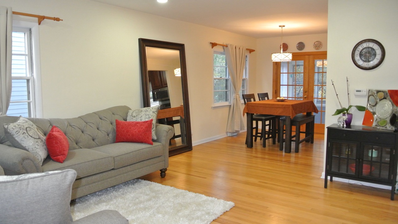 Photo of Bedroom in Glen Ellyn