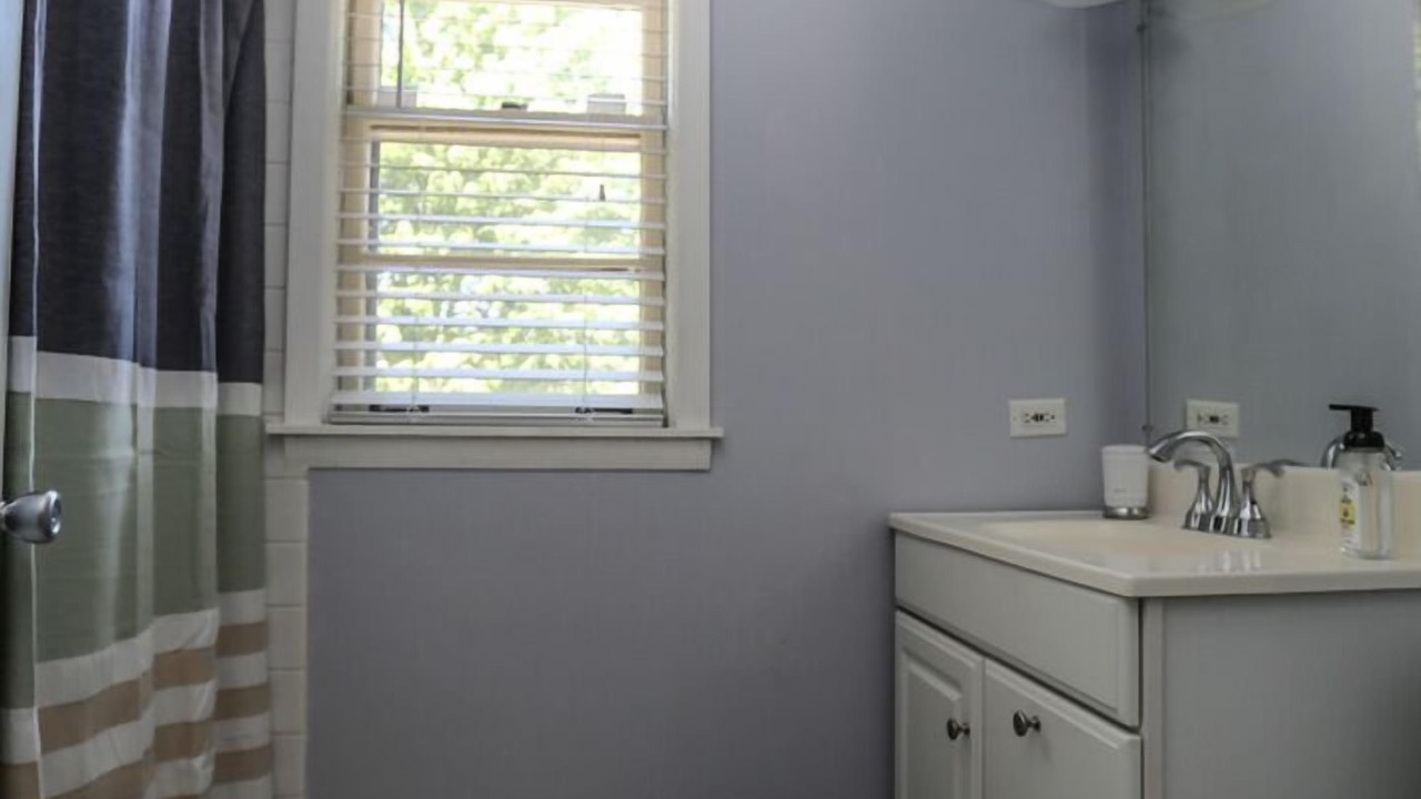 Photo of Bathroom in Glen Ellyn