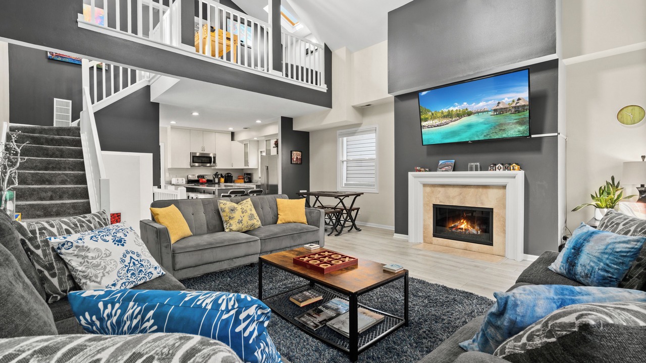 Photo of Livingroom in Lakeview