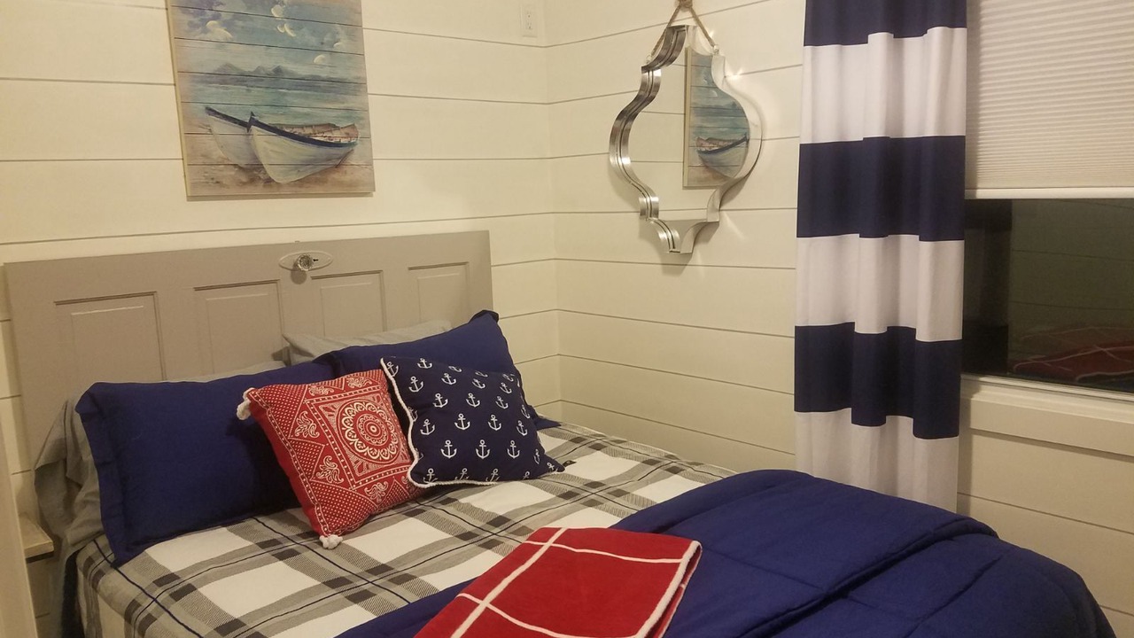 Photo of Bedroom in Port Byron