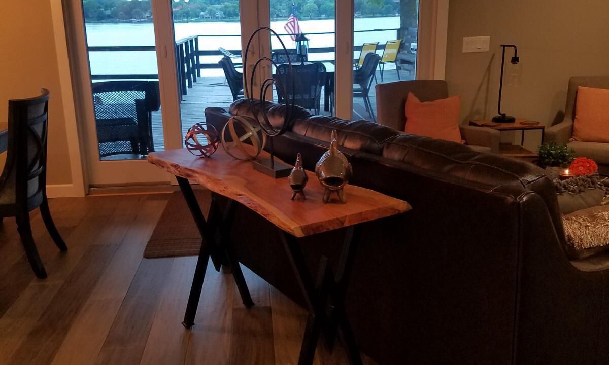 Photo of Livingroom in Port Byron