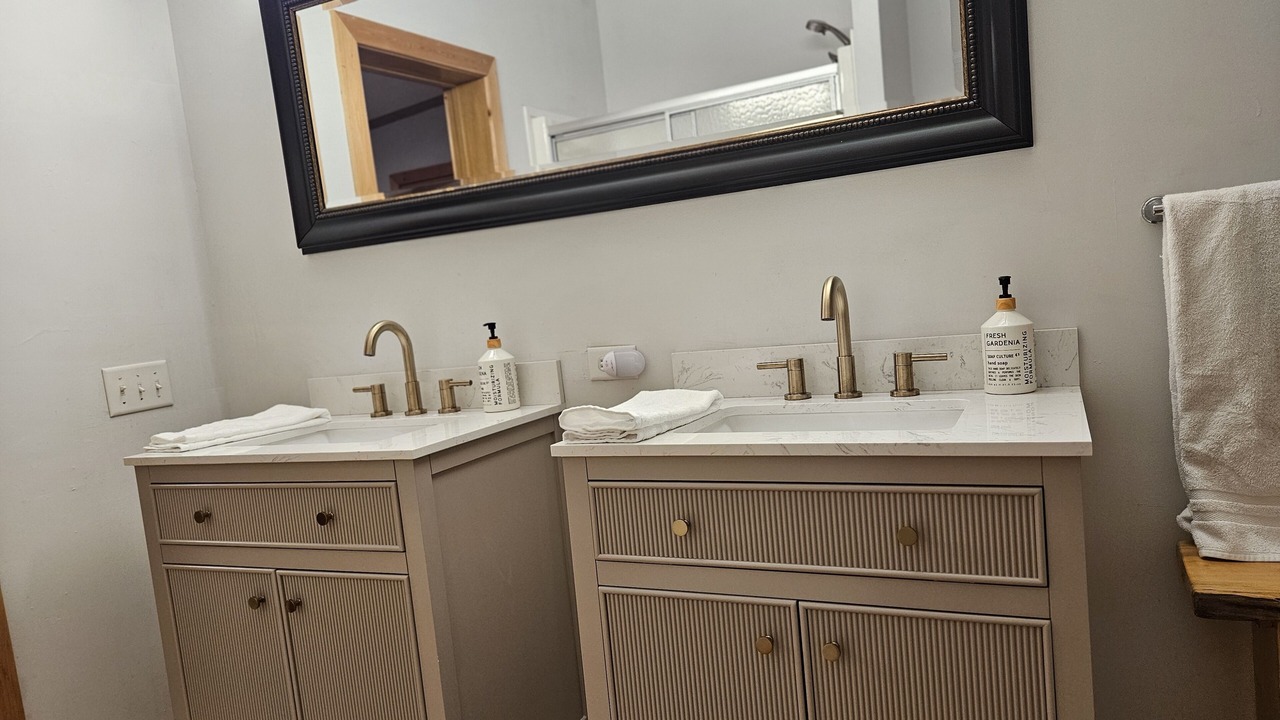 Photo of Bathroom in Alto Pass