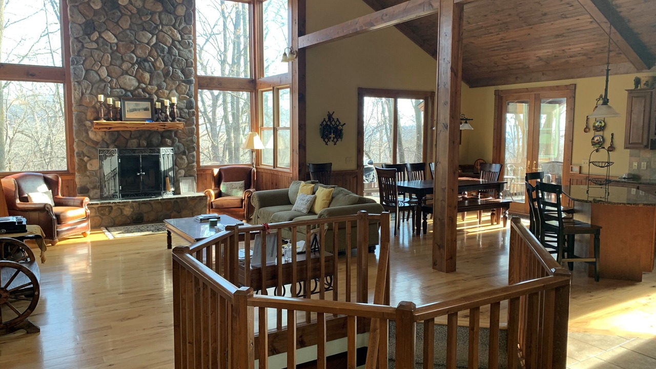 Photo of Livingroom in The Galena Territory