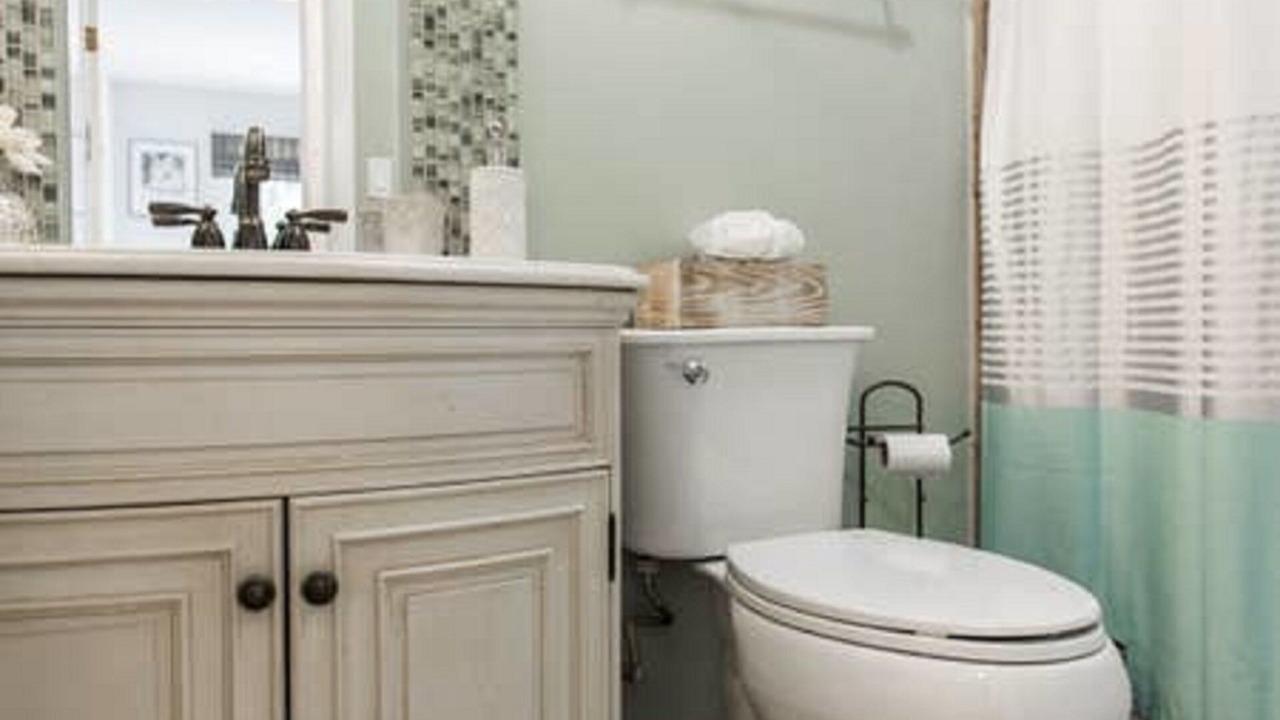 Photo of Bathroom in Glenview