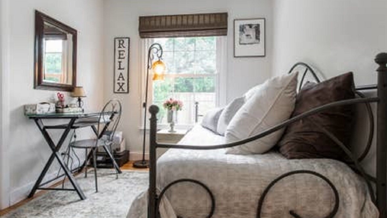 Photo of Bedroom in Glenview