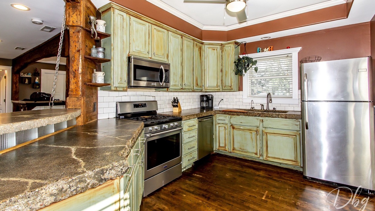Photo of Kitchen in Channel Lake