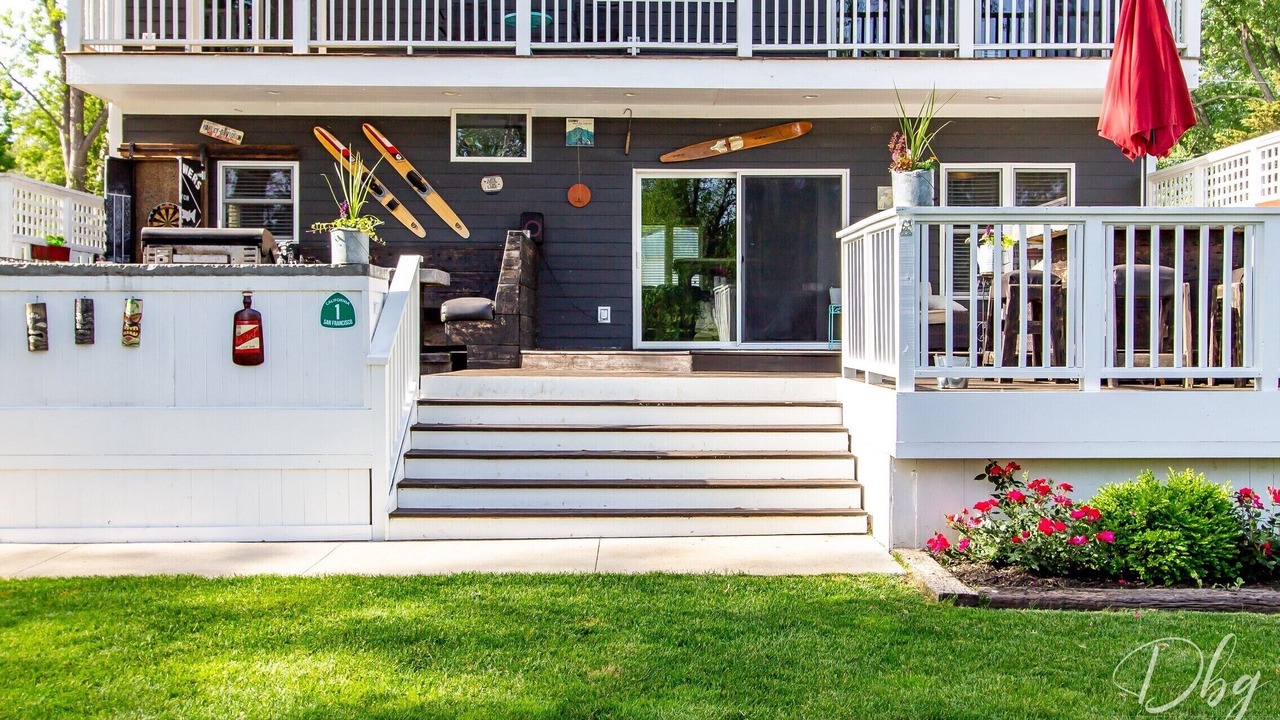 Photo of Patio Balcony in Channel Lake