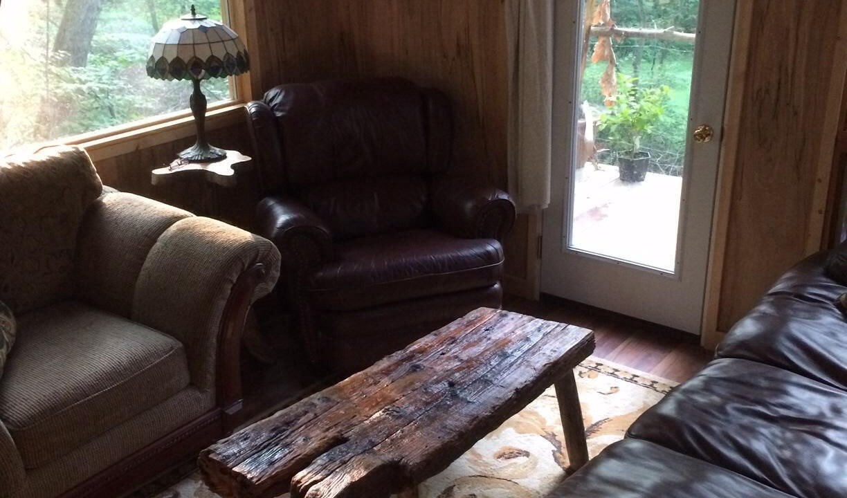 Photo of Livingroom in Nauvoo