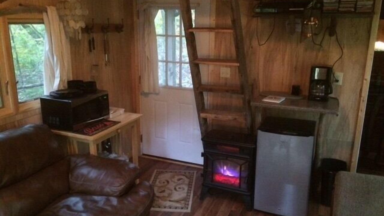 Photo of Livingroom in Nauvoo