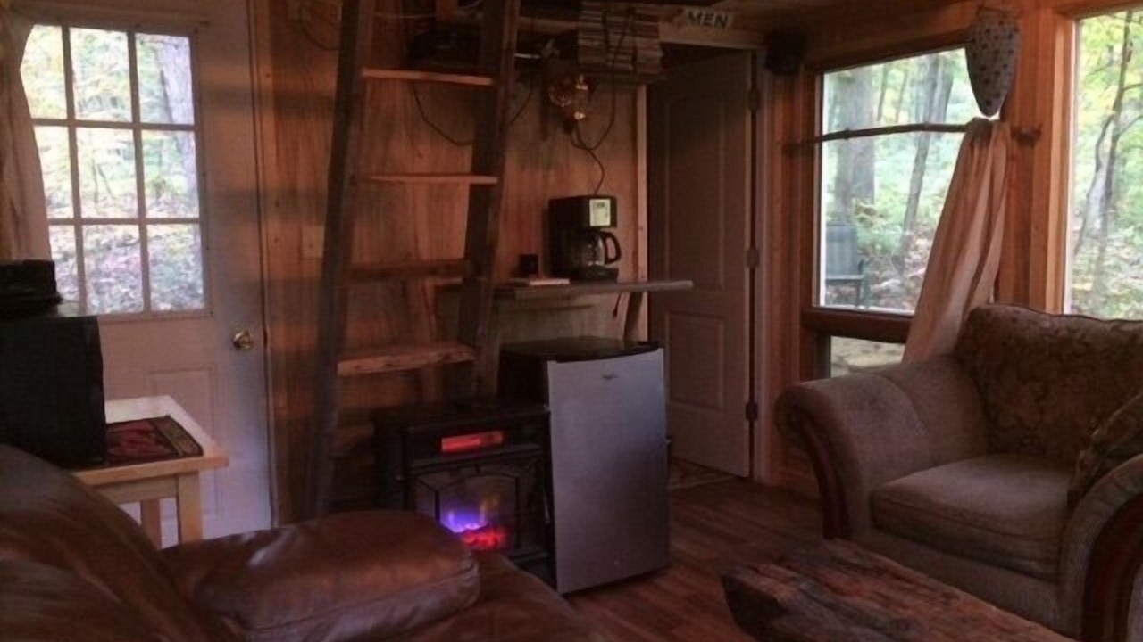 Photo of Livingroom in Nauvoo
