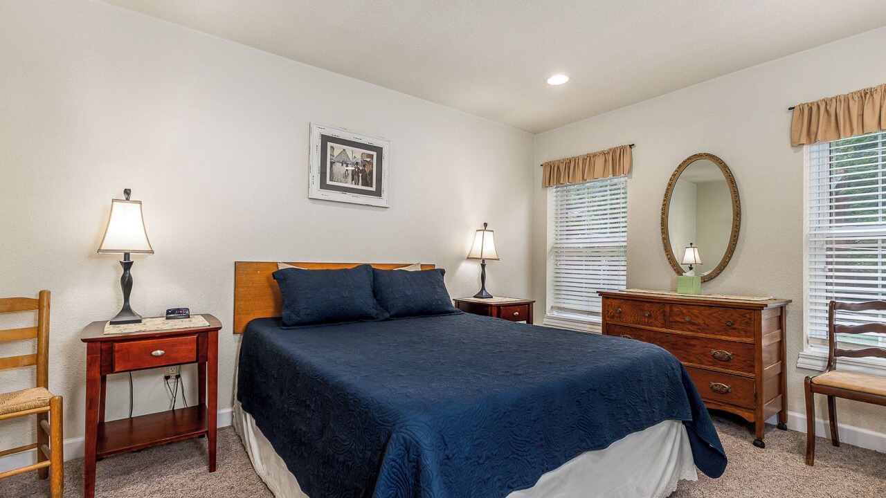 Photo of Bedroom in Galena