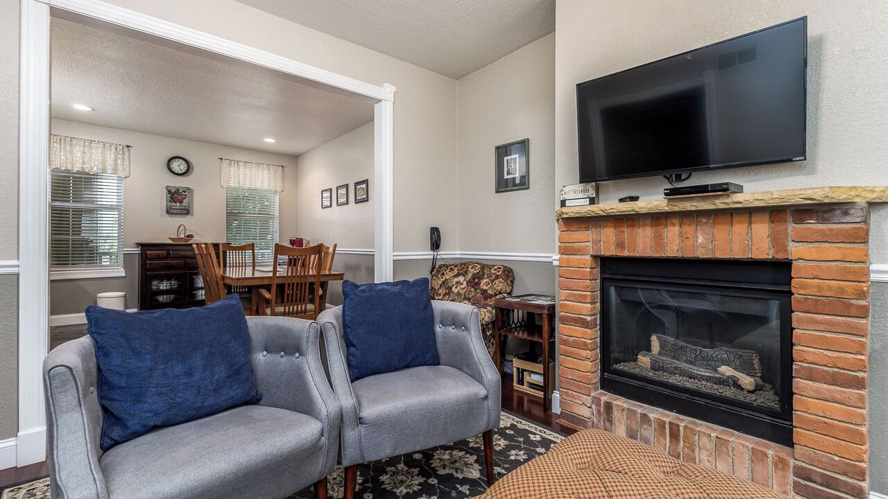 Photo of Livingroom in Galena