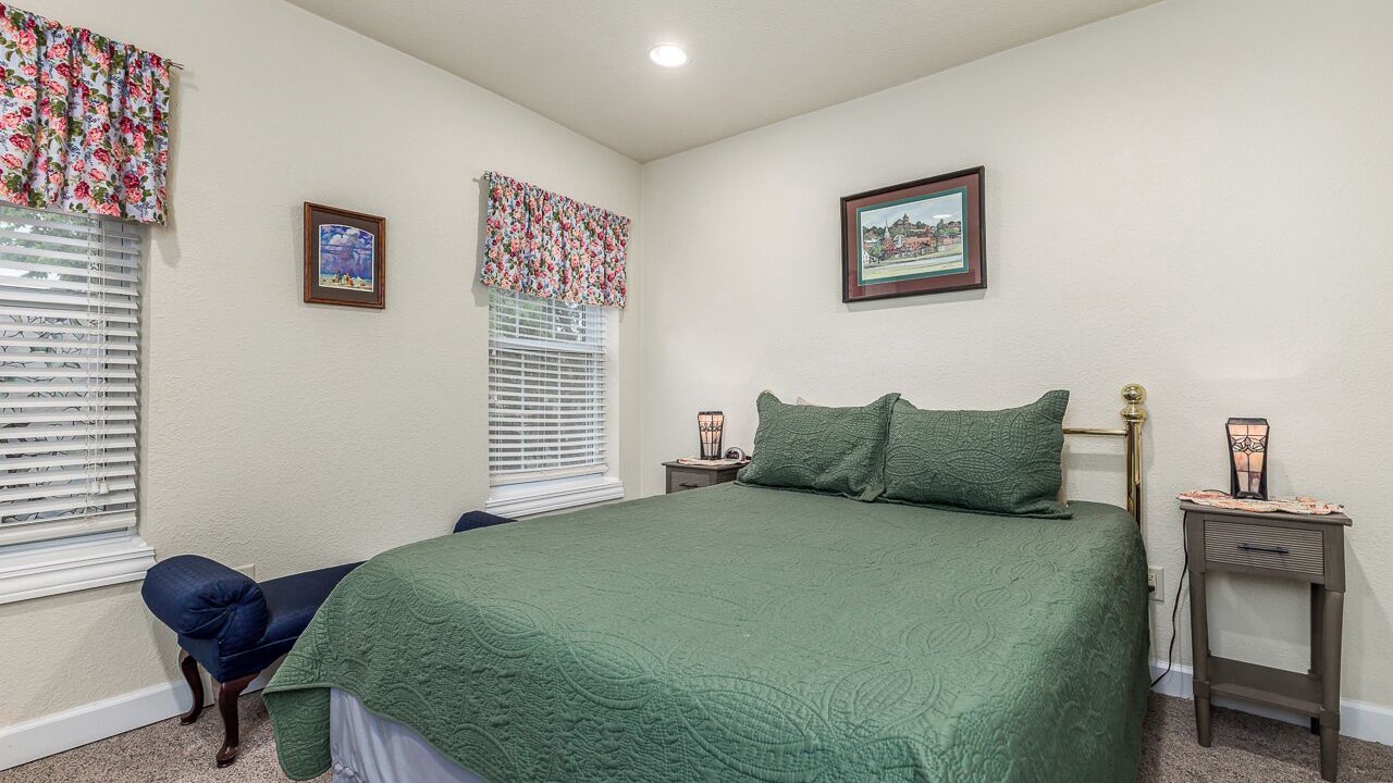 Photo of Bedroom in Galena