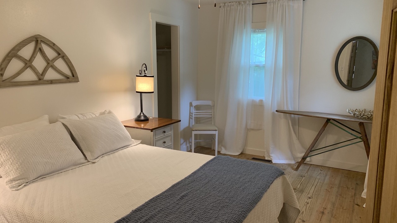 Photo of Bedroom in Nauvoo