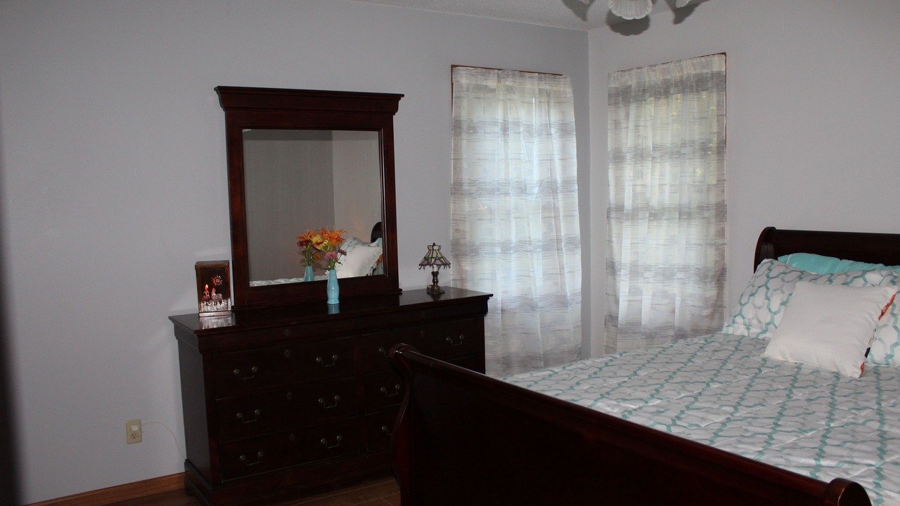 Photo of Bedroom in Bluffs