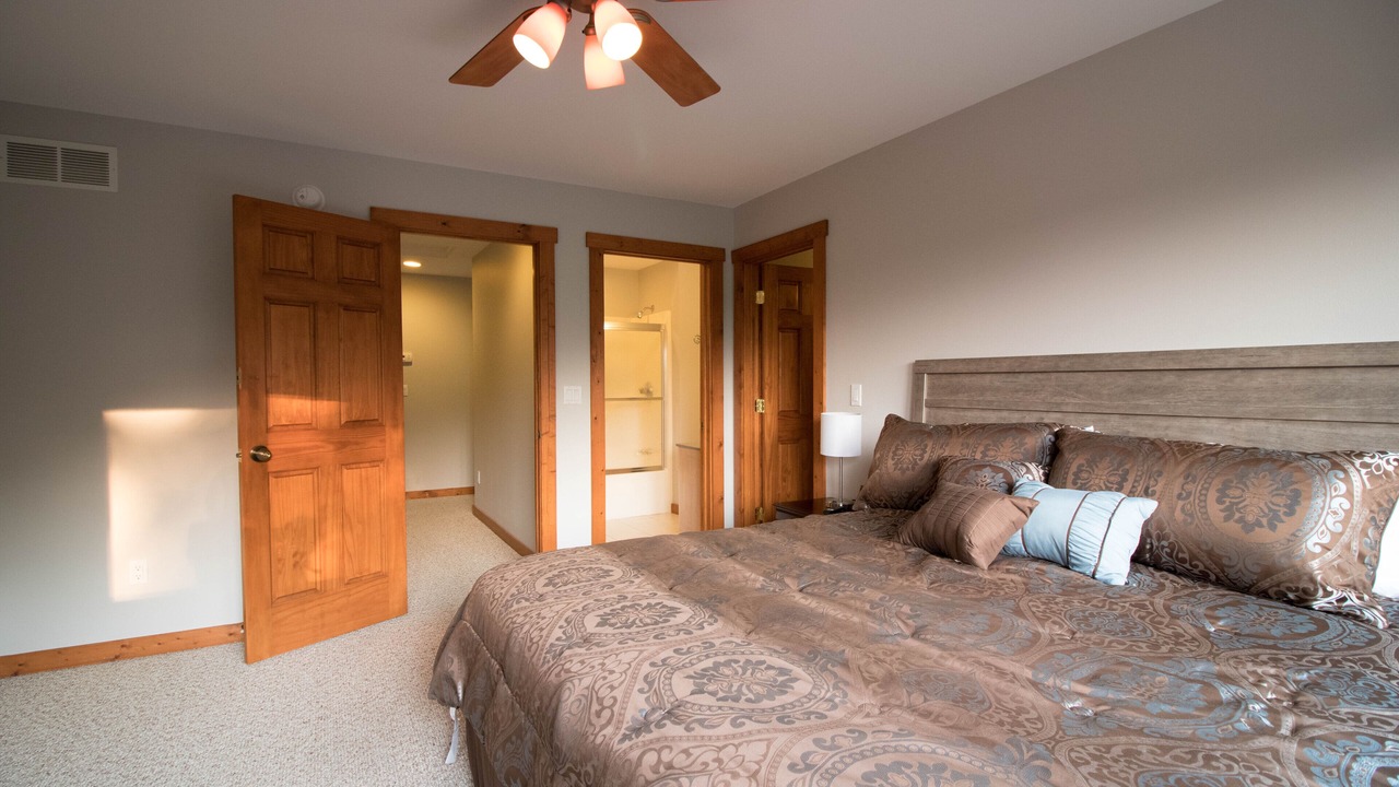 Photo of Bathroom in The Galena Territory