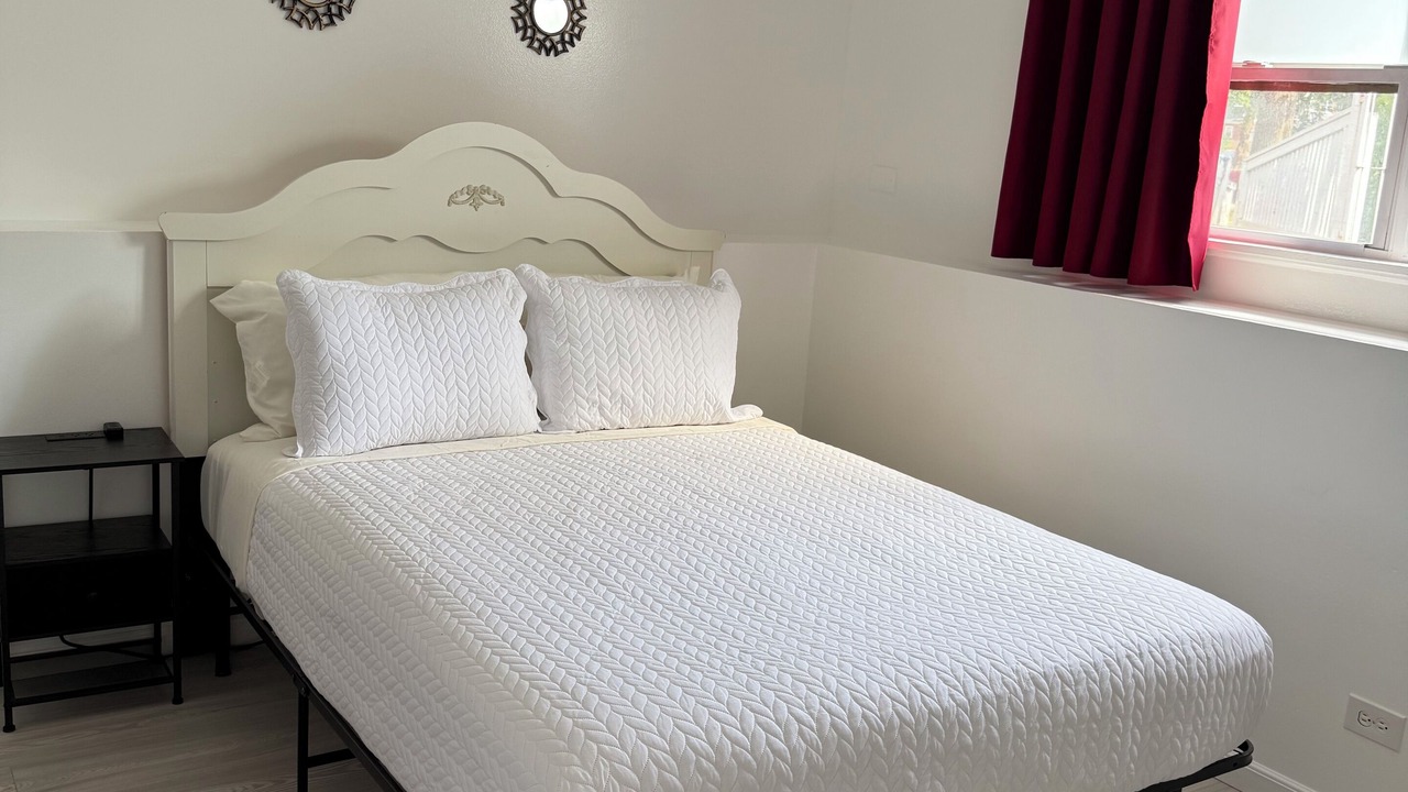 Photo of Bedroom in Waukegan