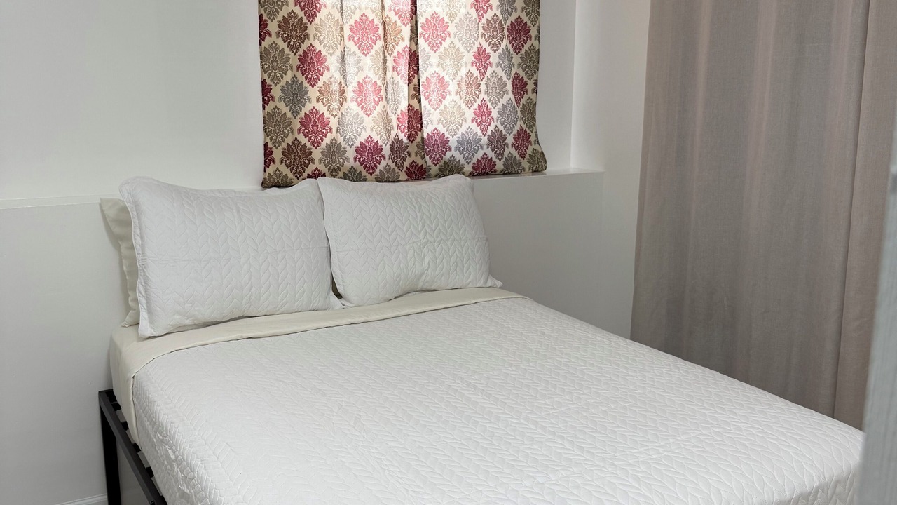 Photo of Bedroom in Waukegan