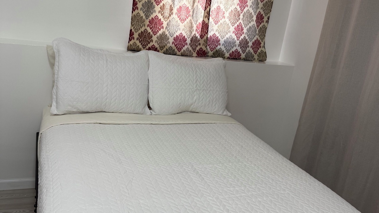 Photo of Bedroom in Waukegan