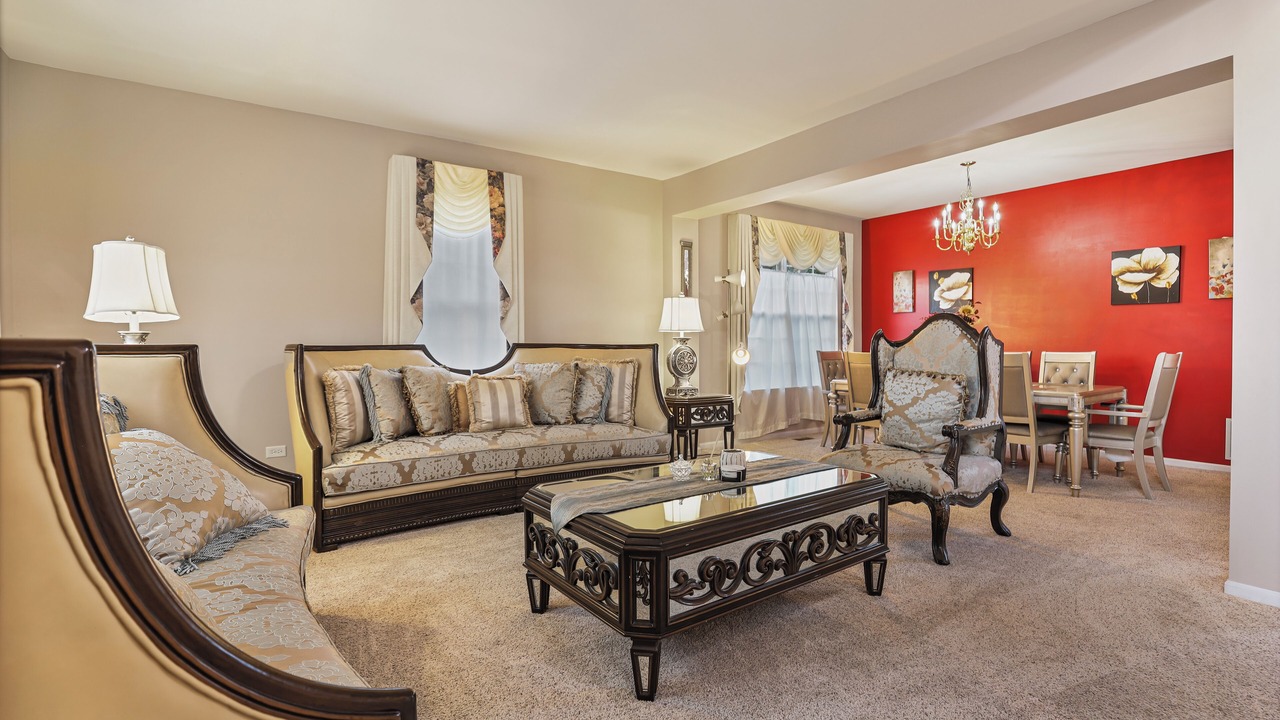 Photo of Livingroom in Carol Stream