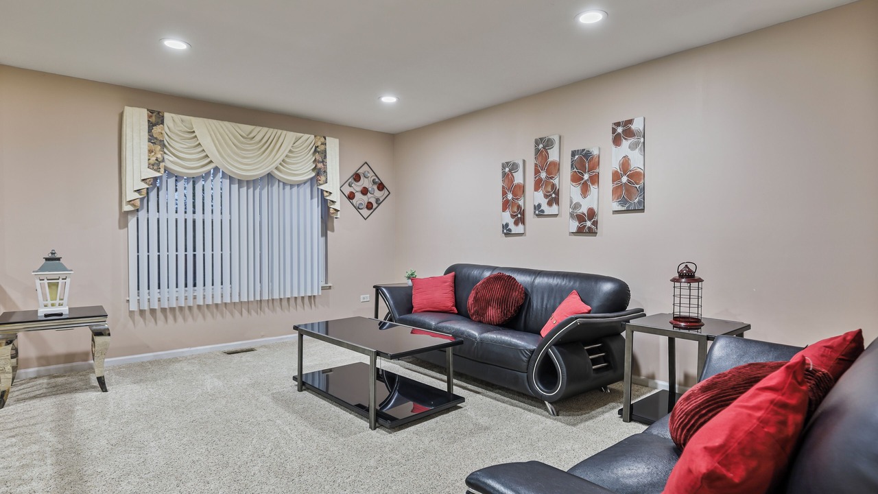 Photo of Livingroom in Carol Stream