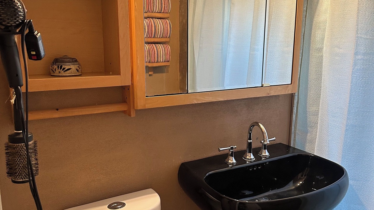 Photo of Bathroom in Algonquin