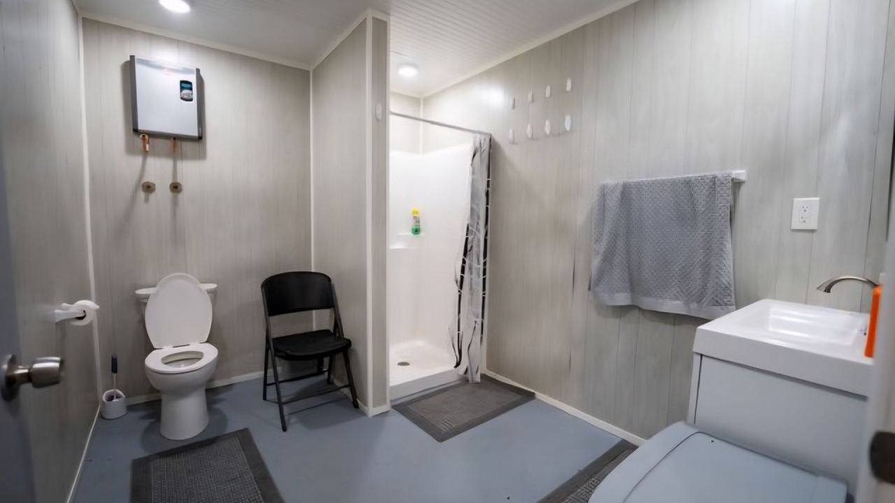 Photo of Bathroom in Dale