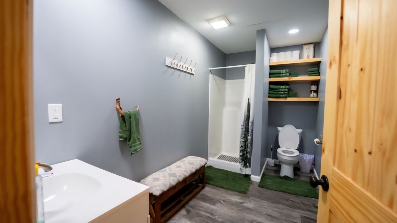 Photo of Bathroom in Dale