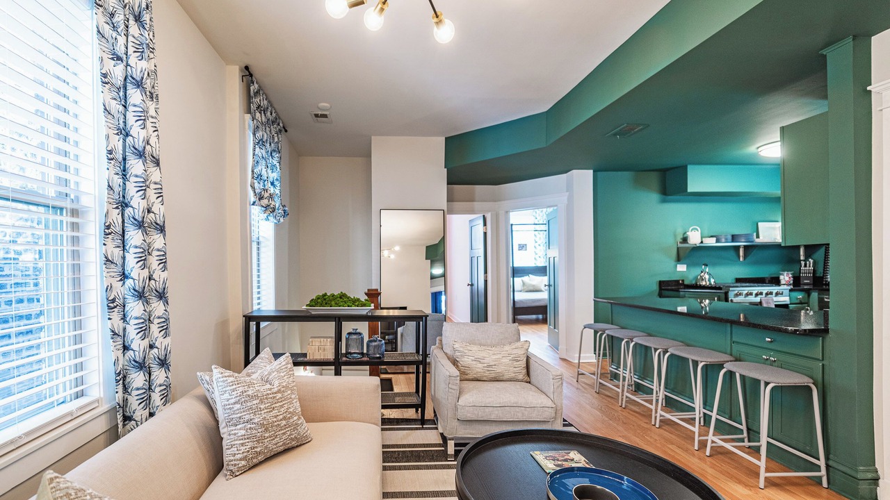 Photo of Livingroom in Wrigleyville