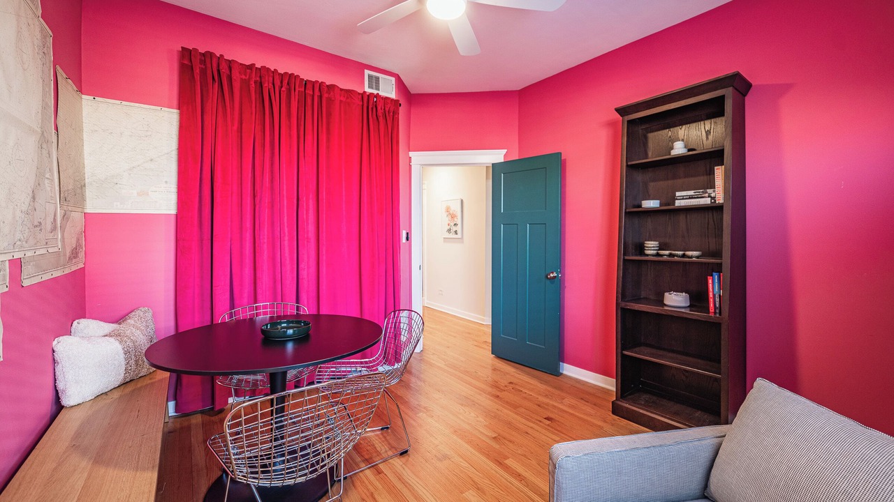 Photo of Livingroom in Wrigleyville