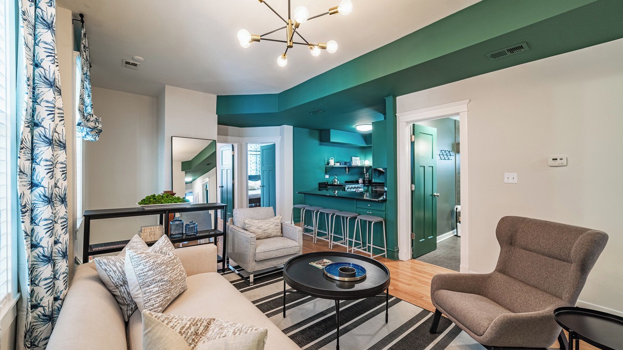Photo of Livingroom in Wrigleyville