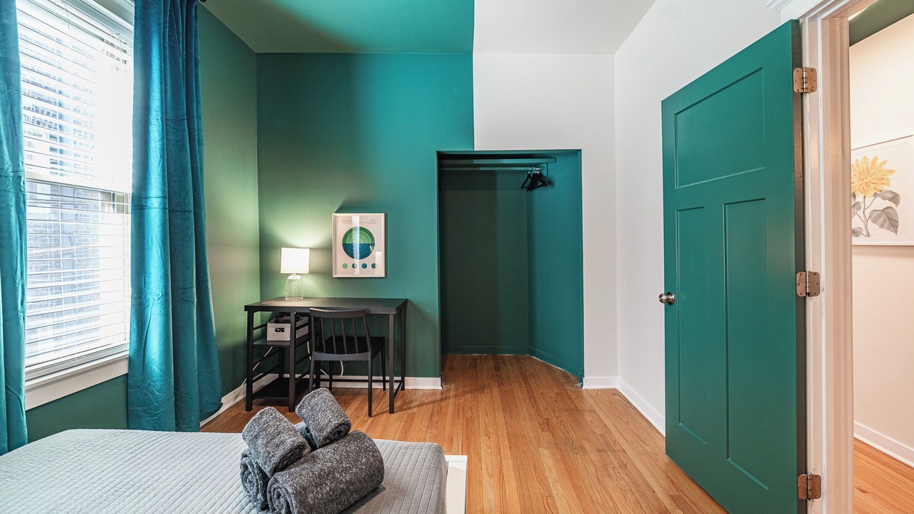 Photo of Bedroom in Wrigleyville