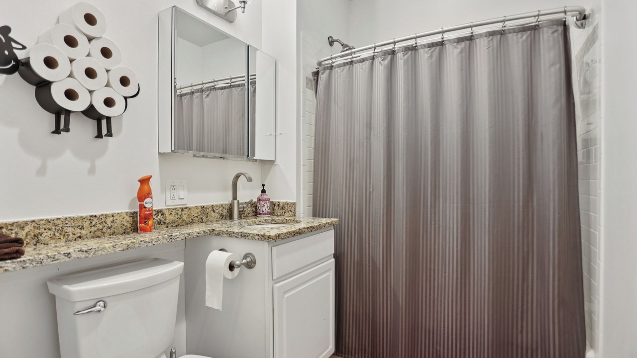 Photo of Bathroom in Old Town Triangle