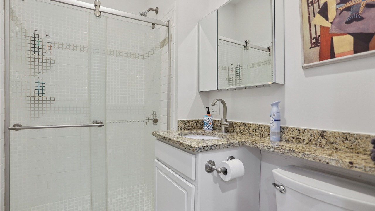Photo of Bathroom in Old Town Triangle